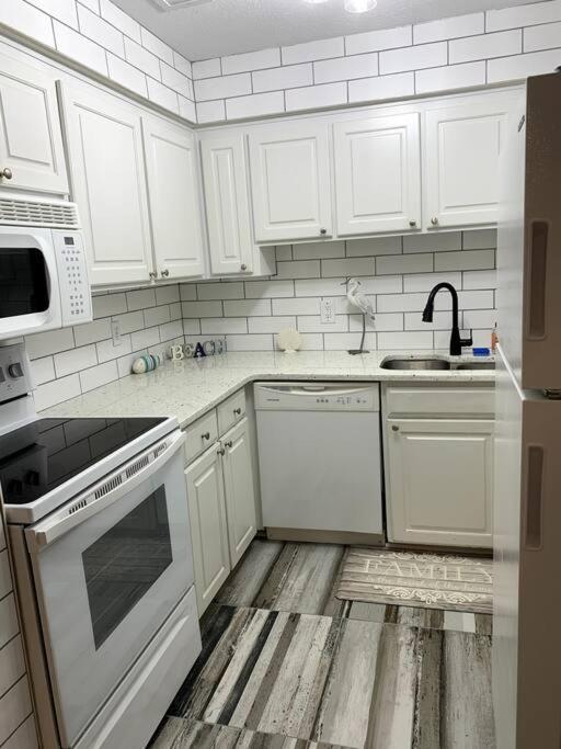 Fullyrenovated 1 Min Walk2 Beach.5Min To Peir Park Panama City Beach Buitenkant foto